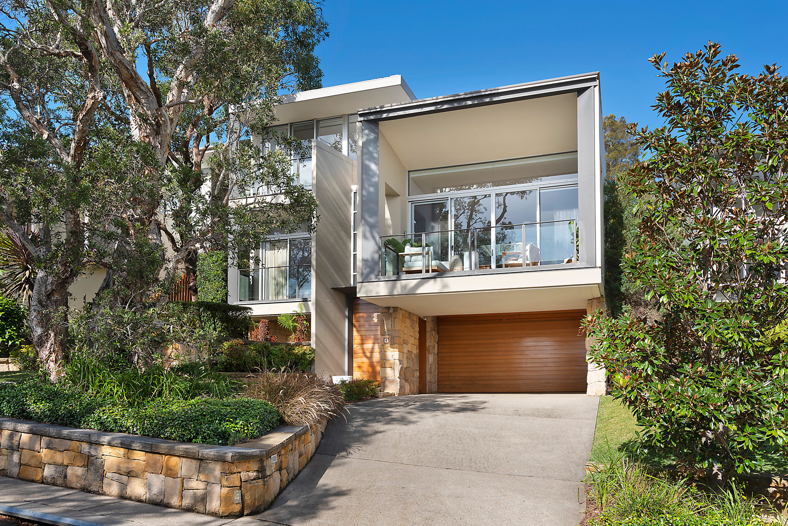 4 Montpelier Place, Manly featured