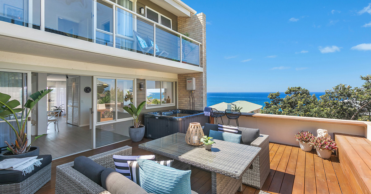 894 Beach Rd 15/2-4 Beach Street