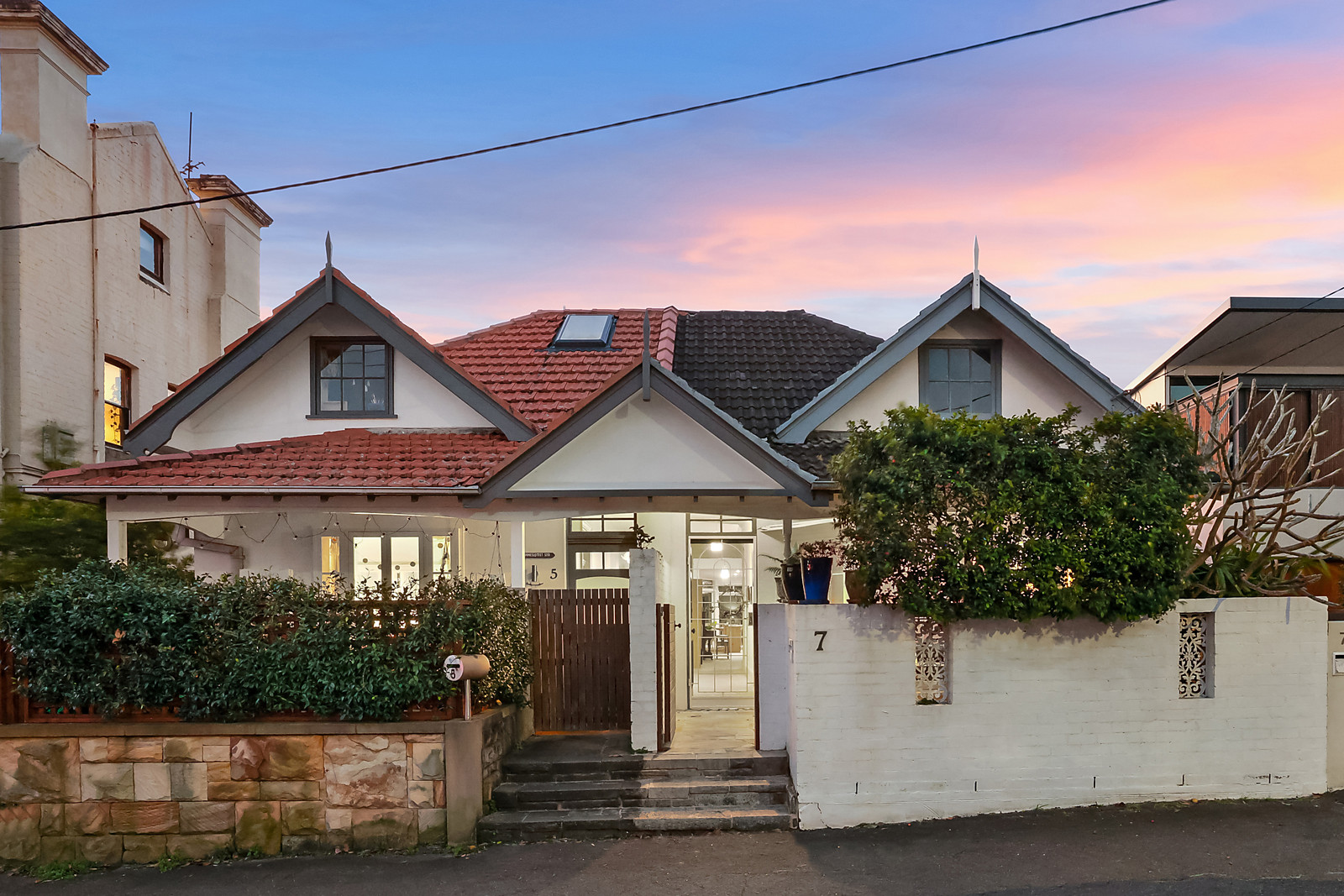 7 Cliff Street, Manly featured