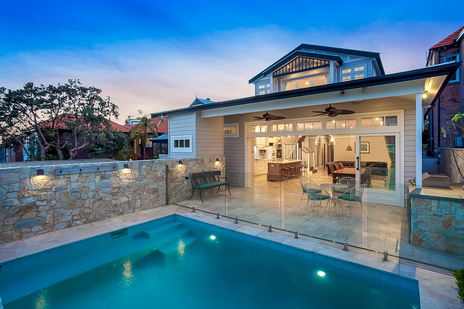 8 Quinton Road, Manly featured