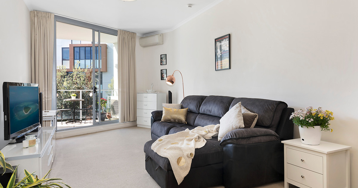 3203 10 Sturdee Parade 3203-10-sturdee-parade