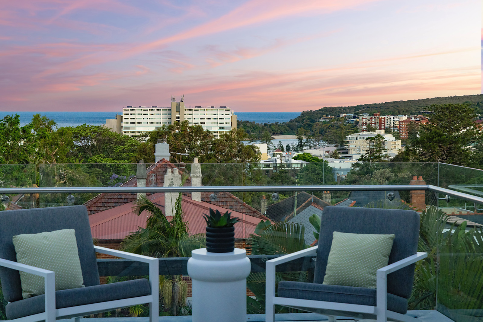 10 Parkview Road, Fairlight featured