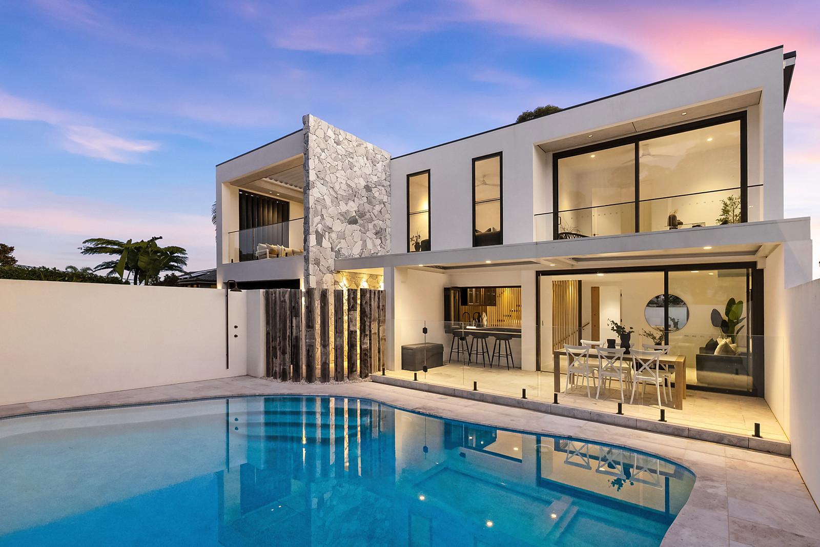 33 Coutts Crescent, Collaroy featured