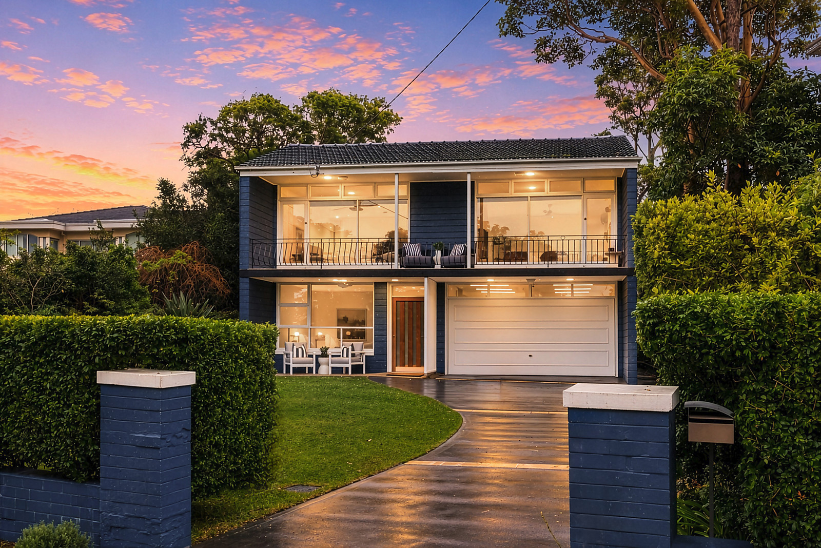 66 Edgecliffe Esplanade, Seaforth featured