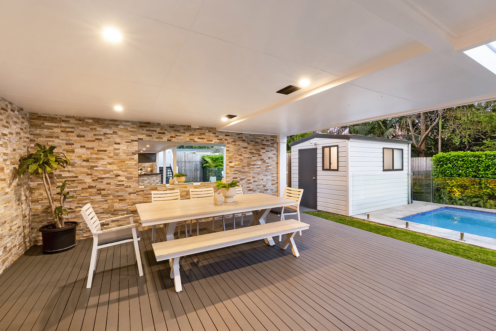 Premium63472914.jpg