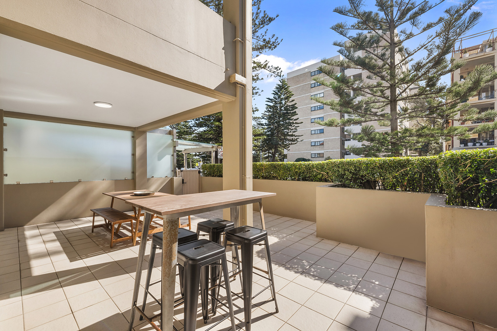 2/6 Victoria Parade, Manly featured