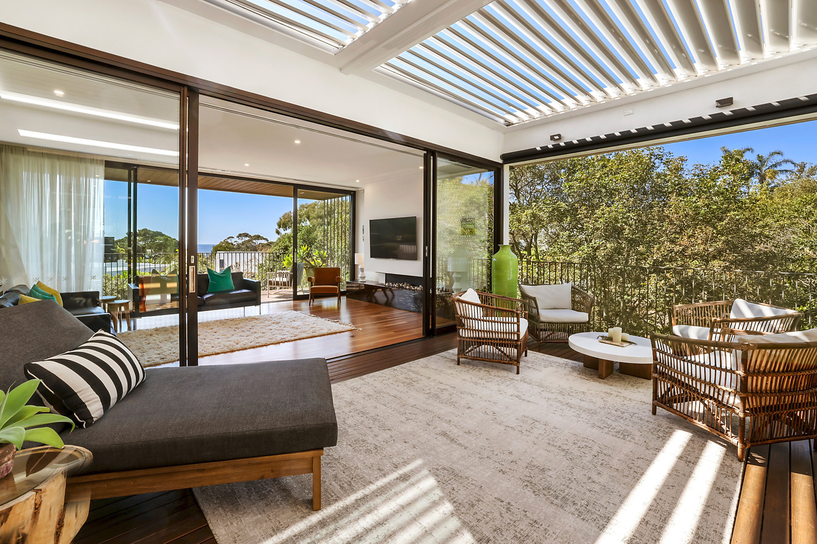 26 Montpelier Place, Manly featured